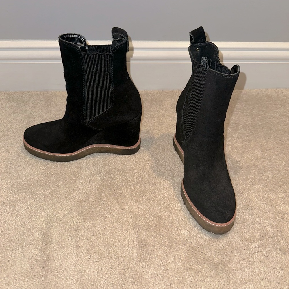 Steve Madden Adorable Wedges